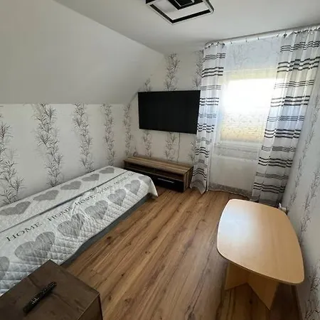 5 Haus Mit Whirlpool, Grillhuette Und Privatem Garten, Perfekt Fuer Gruppen Oder Familien Villa Neumuenster