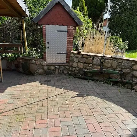 5 Haus Mit Whirlpool, Grillhuette Und Privatem Garten, Perfekt Fuer Gruppen Oder Familien Villa Neumünster